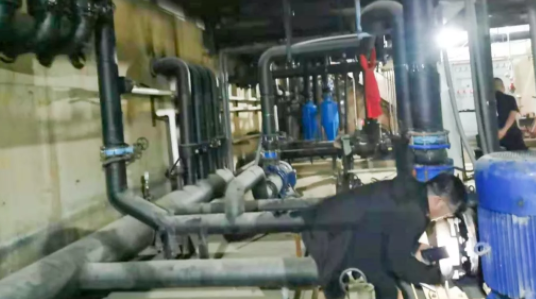 大量違規(guī)地熱井被關停，改空氣源熱泵運營成本僅11.3元/㎡